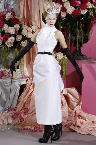 Look 5